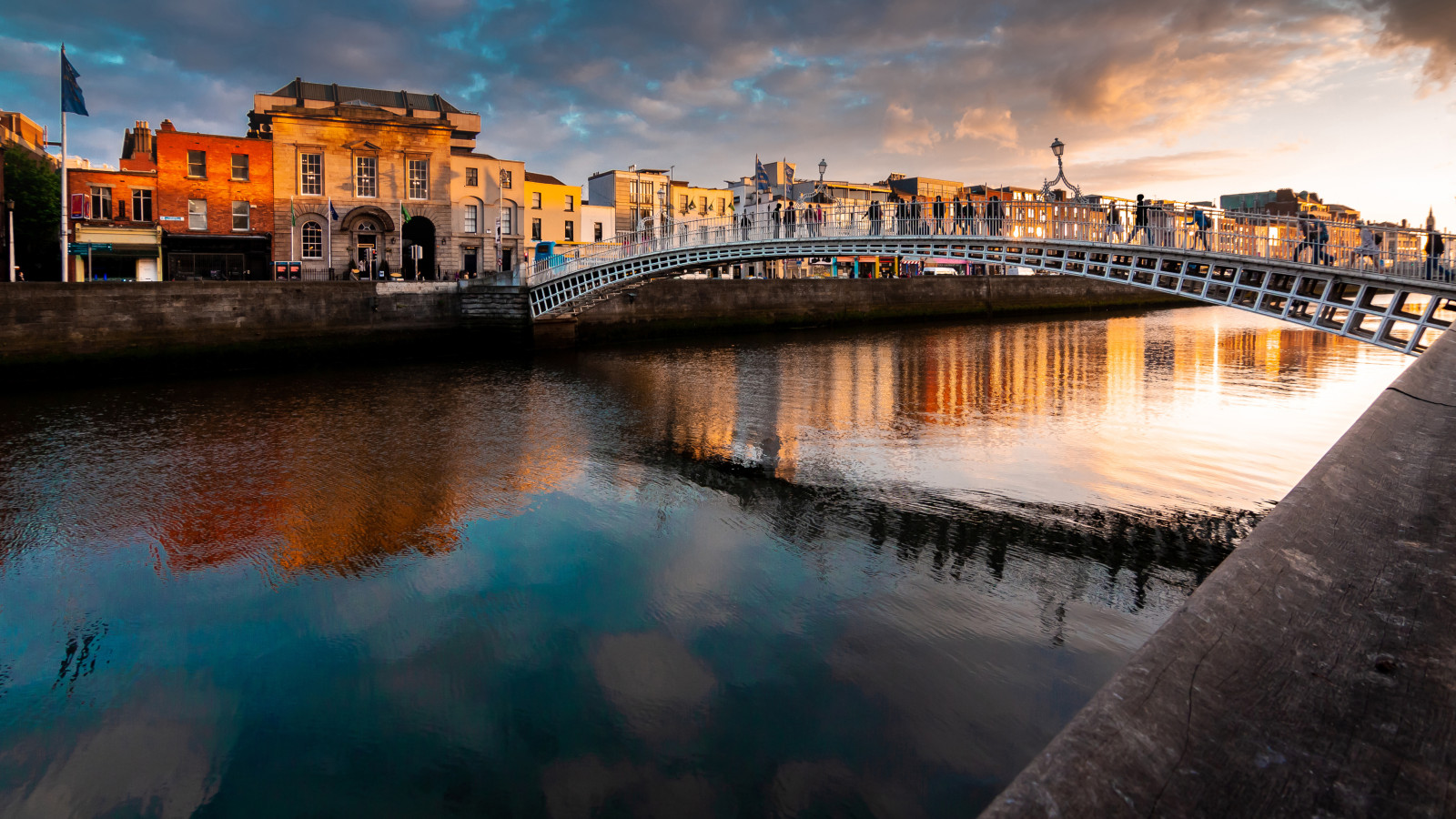 Hot Topic Spring 2026